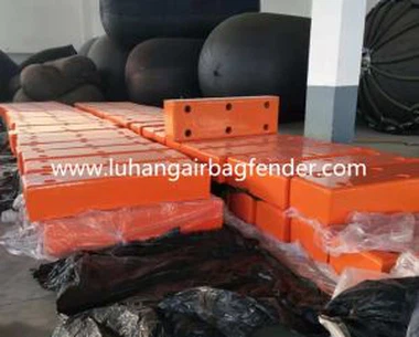 Крила та накладки з пінопласту з покриттям PU для мостових та мостових пірсів